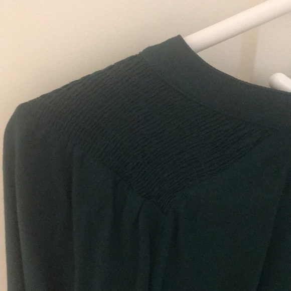 Cute Green Blouse - Picture 3 of 5